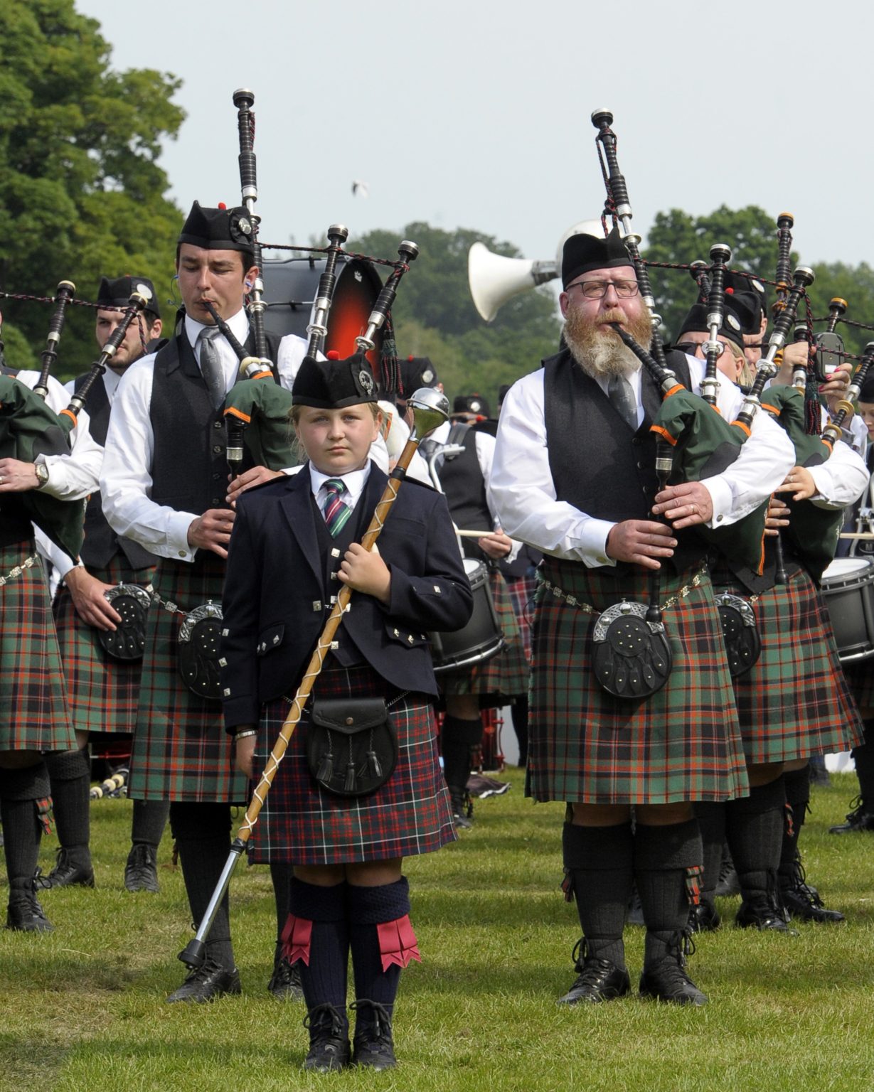 Uk Pipe Band Championship dazzles in sunny Lurgan Park - Armagh City ...