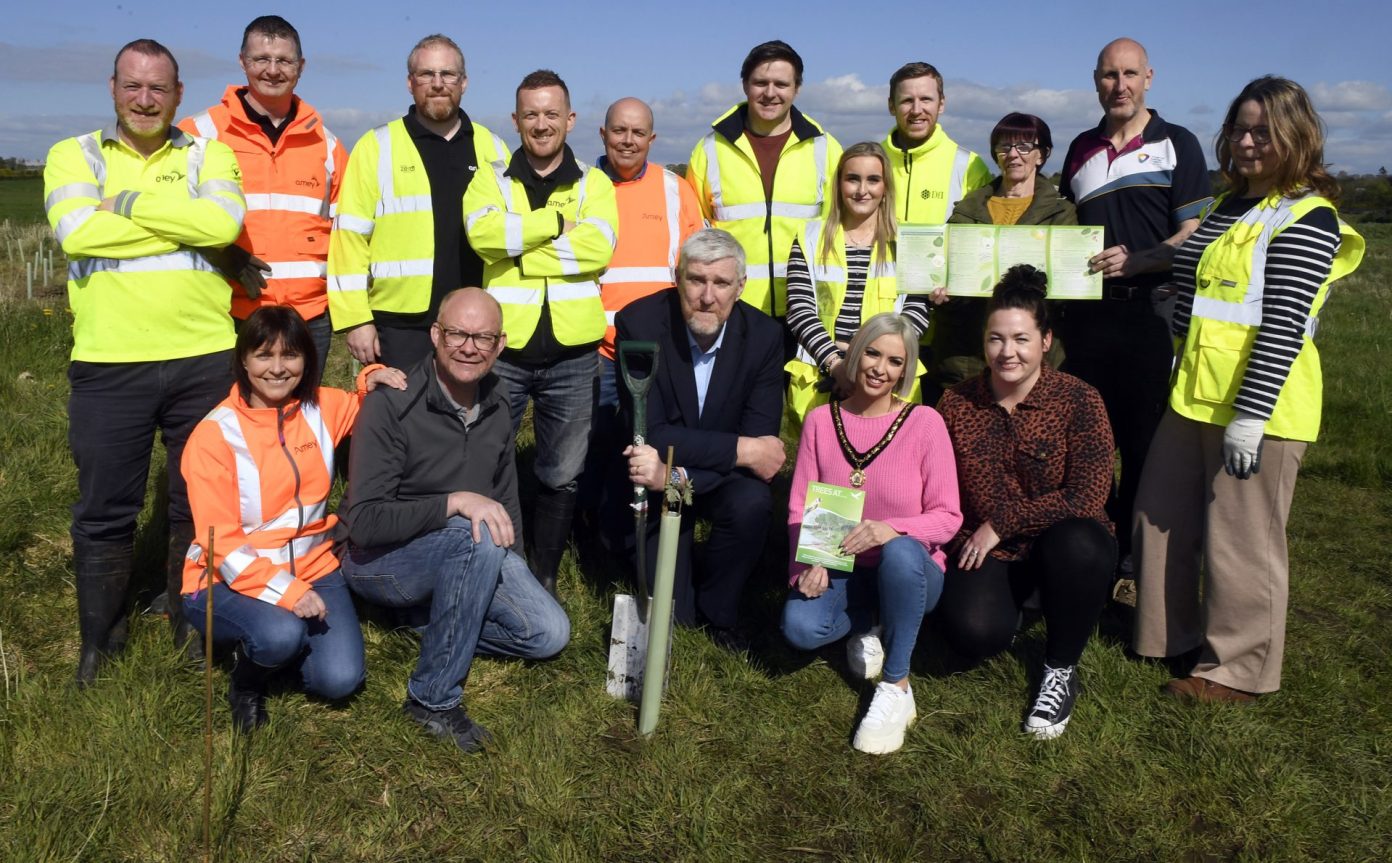 Minister welcomes new woodland in Portadown - Armagh City, Banbridge ...